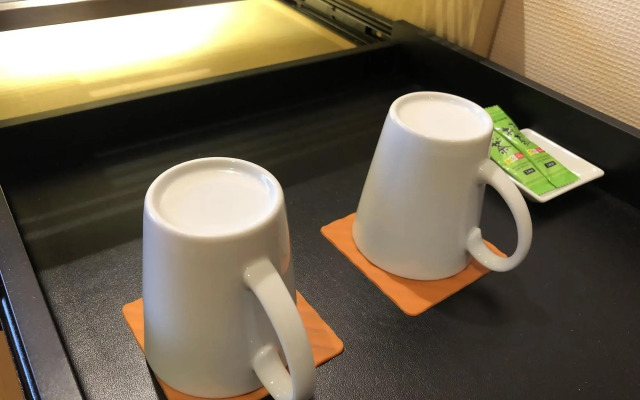 Ours Inn Hankyu