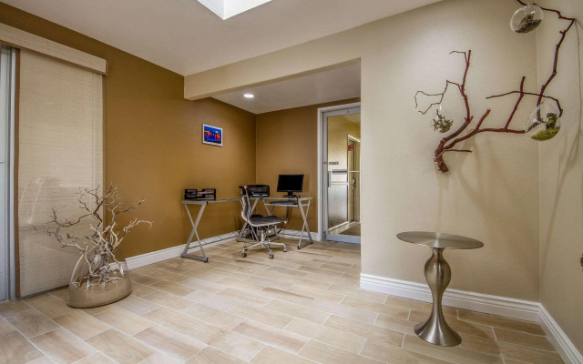 Quality Inn & Suites Capitola By the Sea