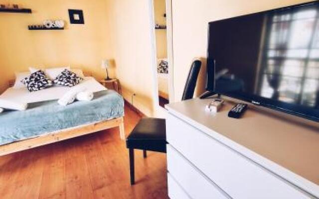 DOWNTOWN-Guest House