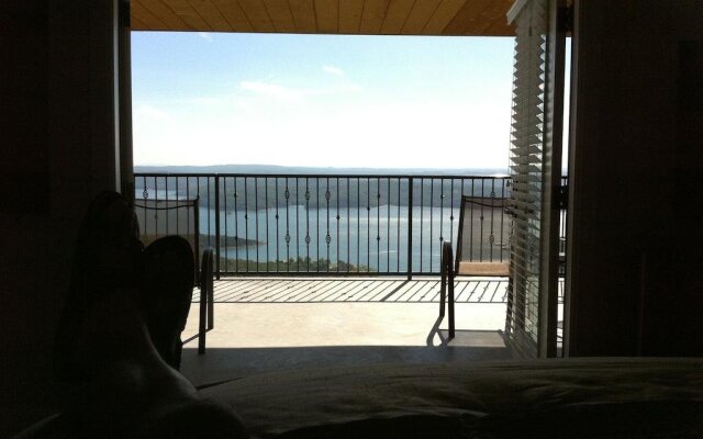 Whitney Mountain Lodge