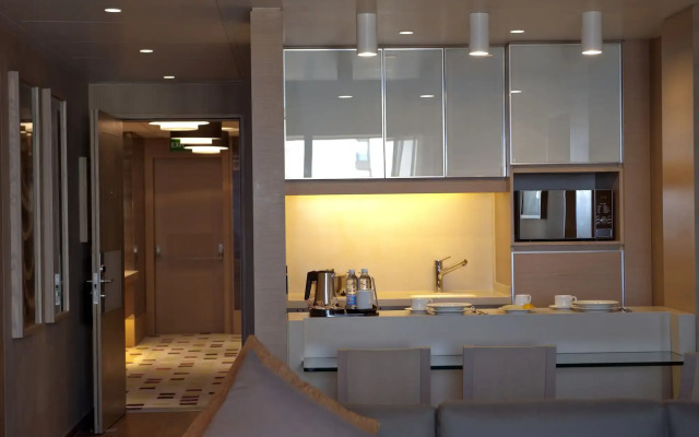 Saifi Suites Hotel