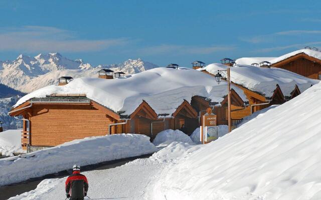 Rustic apartment with dishwasher, located in Valmeinie