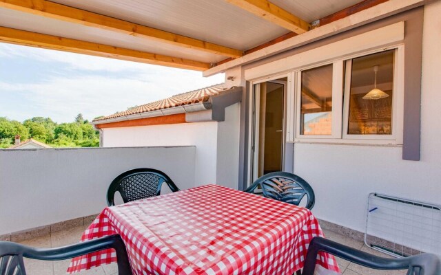 Nice Apartment in Marsici With Wifi and 1 Bedrooms
