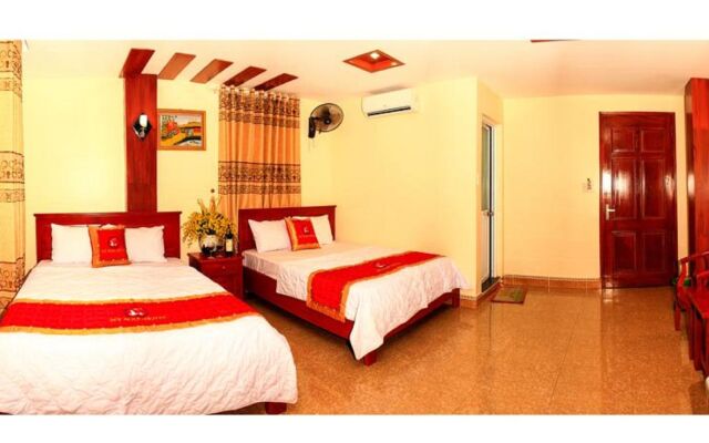 My Ngoc Hotel Catba