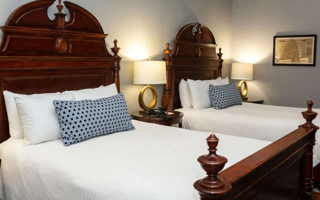 East Bay Inn, Historic Inns of Savannah Collection