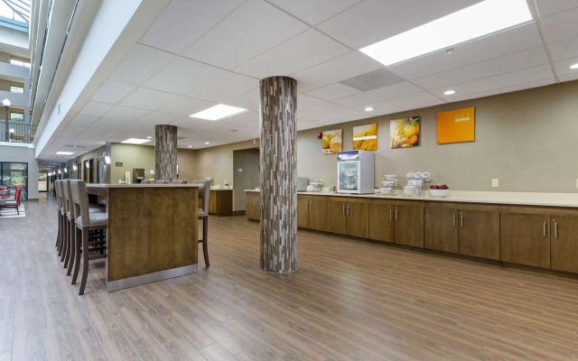 Comfort Suites Near Potomac Mills