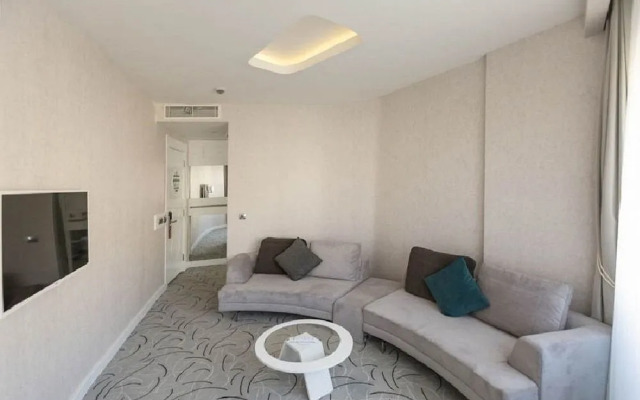 White Line Boutique Hotel