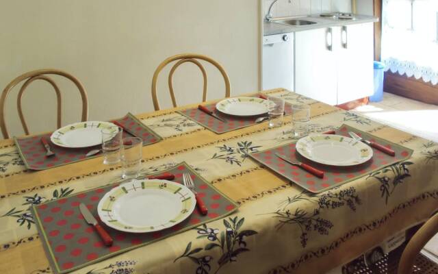 Apartment With 2 Bedrooms in Cavalaire-sur-mer, With Enclosed Garden -