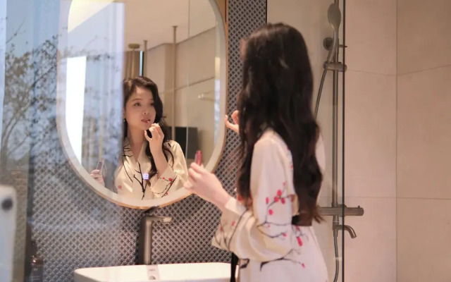 iRest Signature Ba Dinh Lakeside