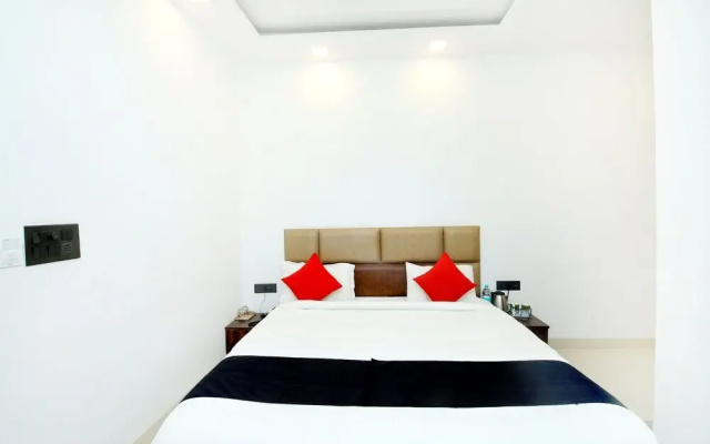 Northern Crown by OYO Rooms