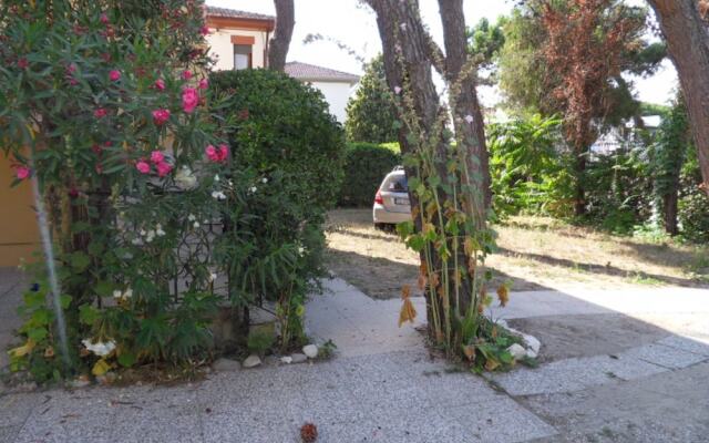 Flat in a Villa Surrounded by Garden