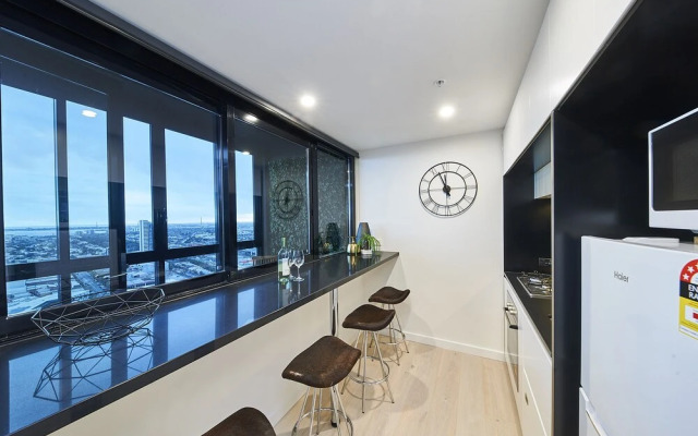 Mega Style Apartments The International