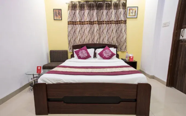 Hotel New Luxury Royale By OYO Rooms