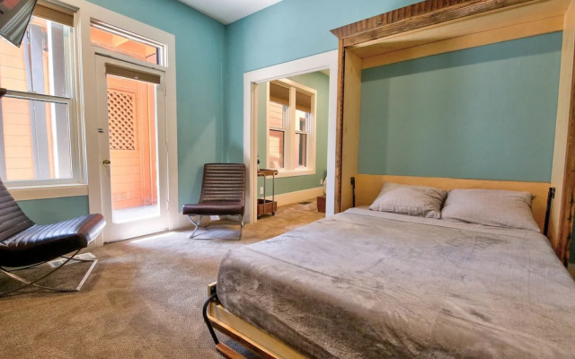 The Groveland Hotel