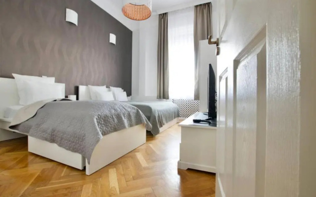 Premium Apartment by Hi5-Vaci str. 3 bedroom (218)
