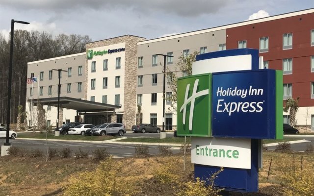Holiday Inn Express & Suites : Charlotte Airport