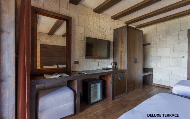 Manaspark Deluxe Hotel
