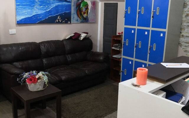 1 Hostal Galeria - Adults Only