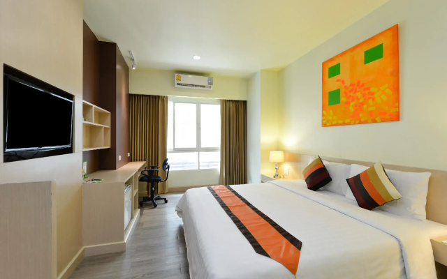 iCheck inn Gems Center Silom