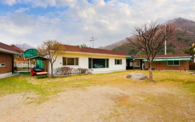 Gapyeong Dolmaru Pension