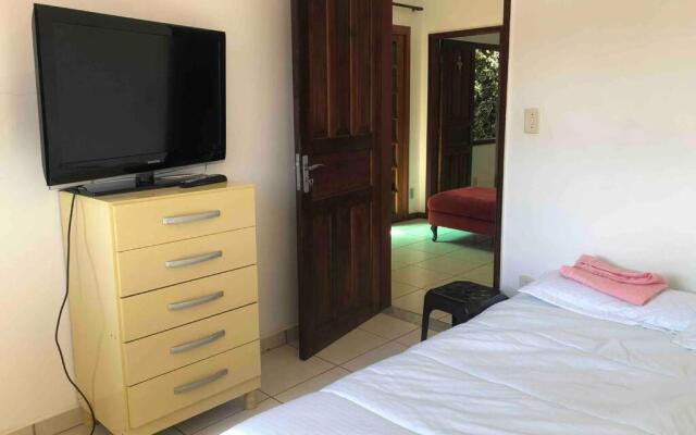 Casinha de Campo bem localizada