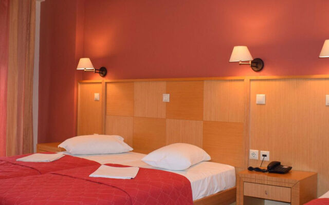 Evia Hotel & Suites
