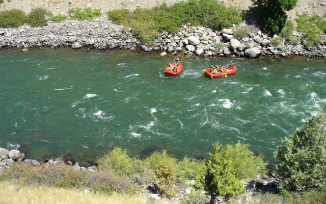 Yellowstone River Suites