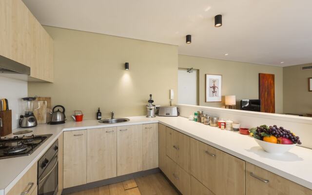 Spacious 1 Bedroom Apt Close To Green Square & Pool