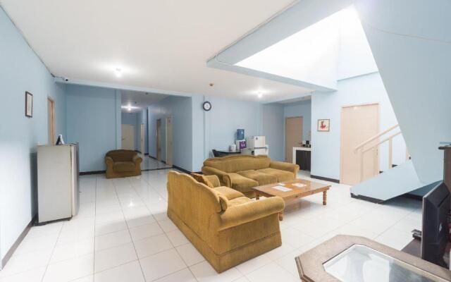 OYO 2110 Rotterdam Guest House Syariah