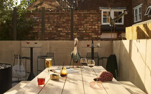 Moxy York