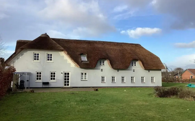 12 Person Holiday Home in Sonder Omme