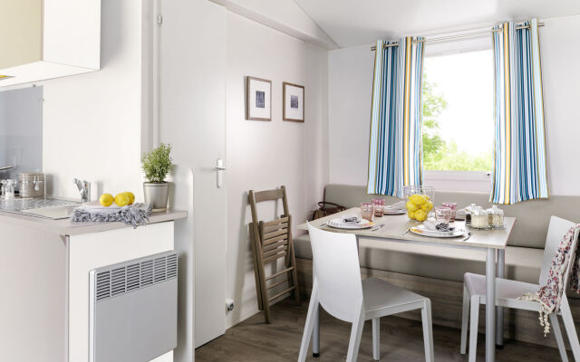 Camping La Plage (AGL272)