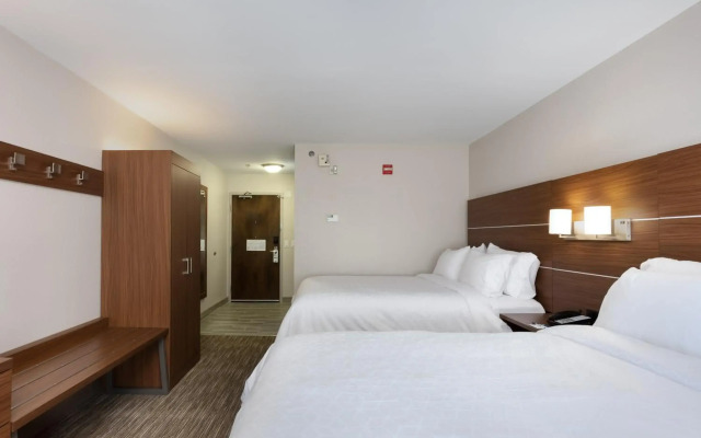 Holiday Inn Express Alpharetta - Roswell by IHG