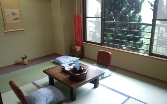 Yugawara Onsen Apolosou