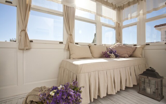 Hane Alacati Boutique Hotel