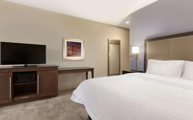 Hampton Inn & Suites Seattle/Renton