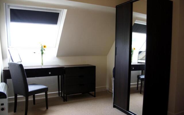 Walkers Court By Treetop Property