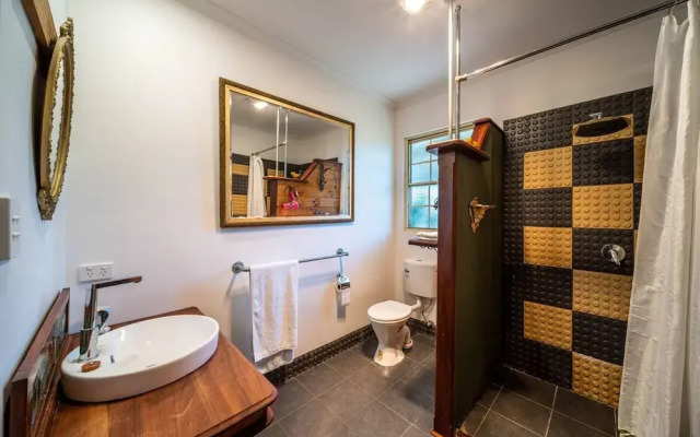 The Spotted Cow City Fringe Pet-friendly
