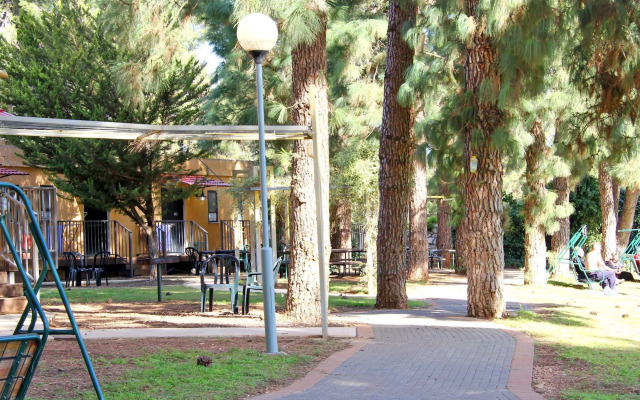 Kibbutz Malkiya Travel Hotel