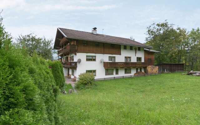 Splendid Apartment in Uderns near Hochzillertal Ski Area