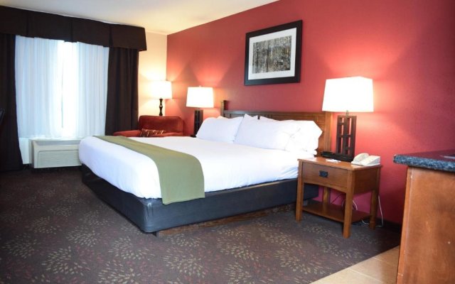 Holiday Inn Express Hocking Hills-Logan