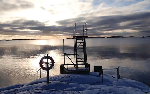 Beautiful Apartment in Kungshamn With 3 Bedrooms and Wifi