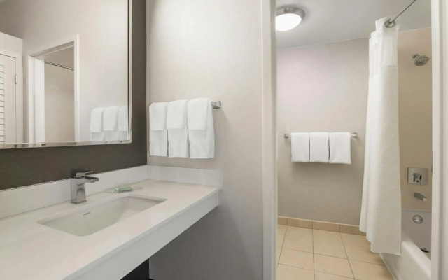 Courtyard by Marriott Minneapolis-St. Paul Airport