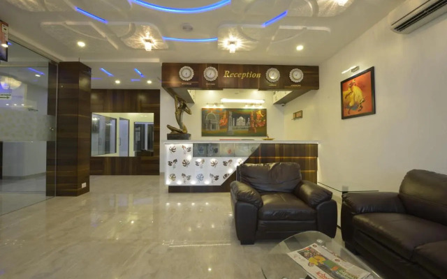 Hotel J P International
