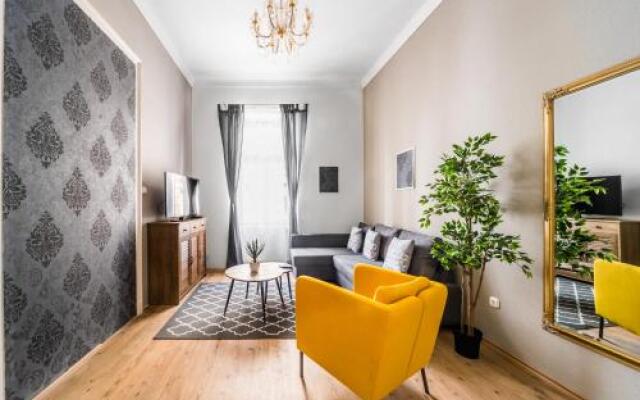 NyÁr Centre Entire Home