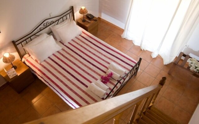 Poros Beach Camping Bungalows