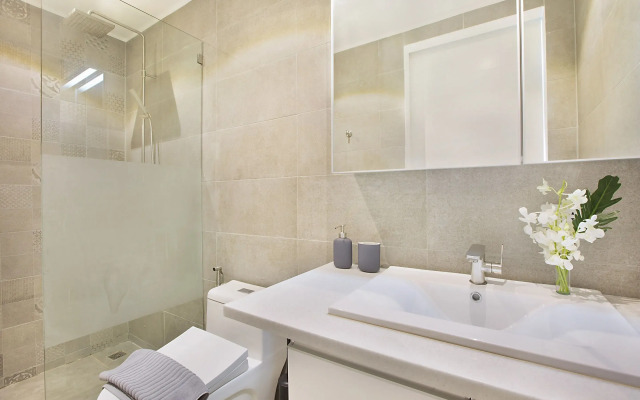 Luxury Apartment Unique Residences