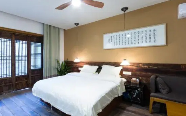 Youjian Xiaoyuan Hot Spring Hostel