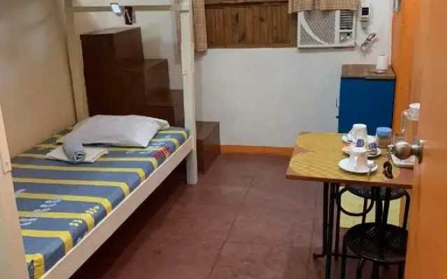 Jiji's Hostel