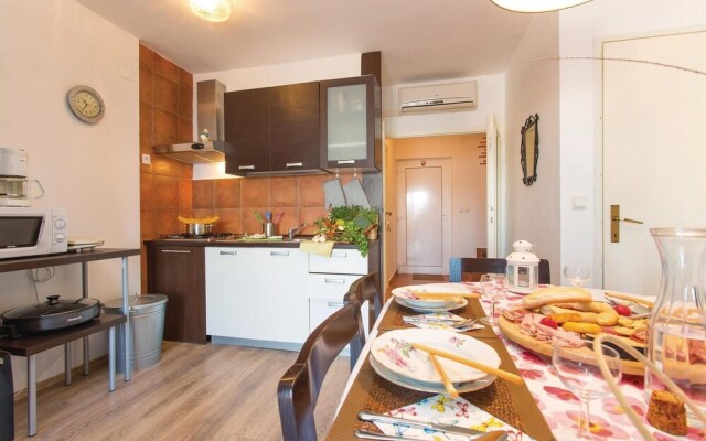 Awesome Home in Klimno With Wifi and 3 Bedrooms